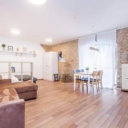 Cosy In Old Town By Urban Rent Apartment *
