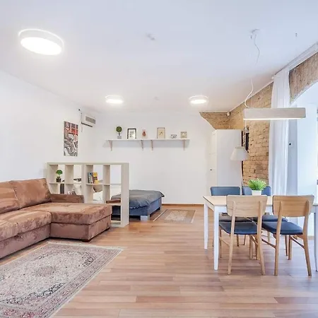 Cosy In Old Town By Urban Rent Appartement Vilnius